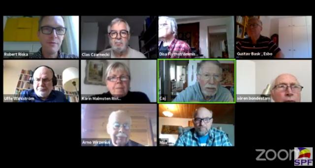Skärmdump från Zoom-mötet, Robert talar och 10 pensionärer lyssnar