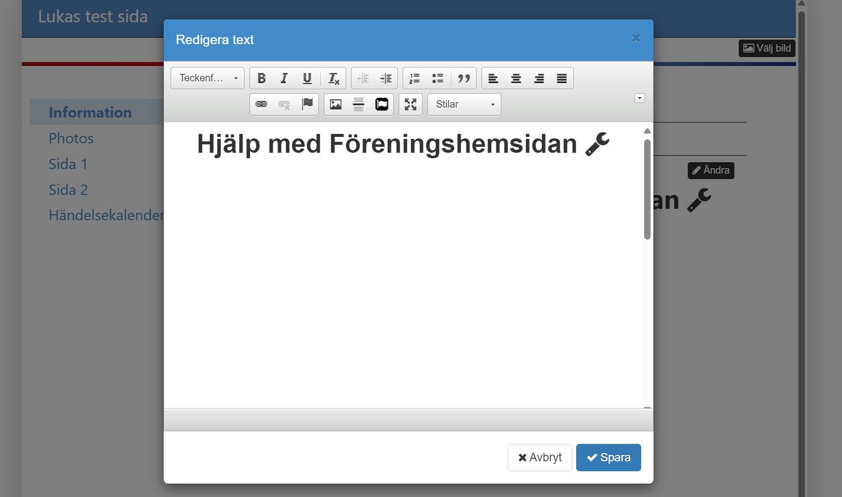En datorskärm visar en textredigerare med rubriken Hjälp med Föreningshemsidan och en skiftnyckelikon. Sidan har alternativ för att spara eller avbryta ändringar längst ner.