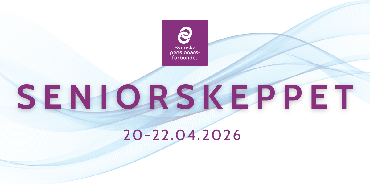En lila logotyp för Svenska pensionärsförbundet ovanför ordet SENIORSKEPPET i stor lila text, med datumet 20-22.04.2026 under, över en blå våg på vit bakgrund.