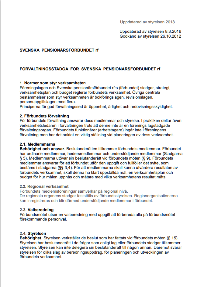 En sida med officiell text från ett dokument med titeln Förvaltningsstadga för Svenska Pensionärsförbundet rf, som beskriver regler och riktlinjer för organisationens administration på svenska. Texten är svart på vit bakgrund.